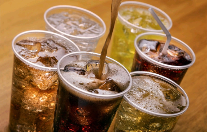 5 reasons you should stop taking carbonated drinks